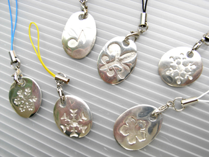 ��S�y�̌�������i